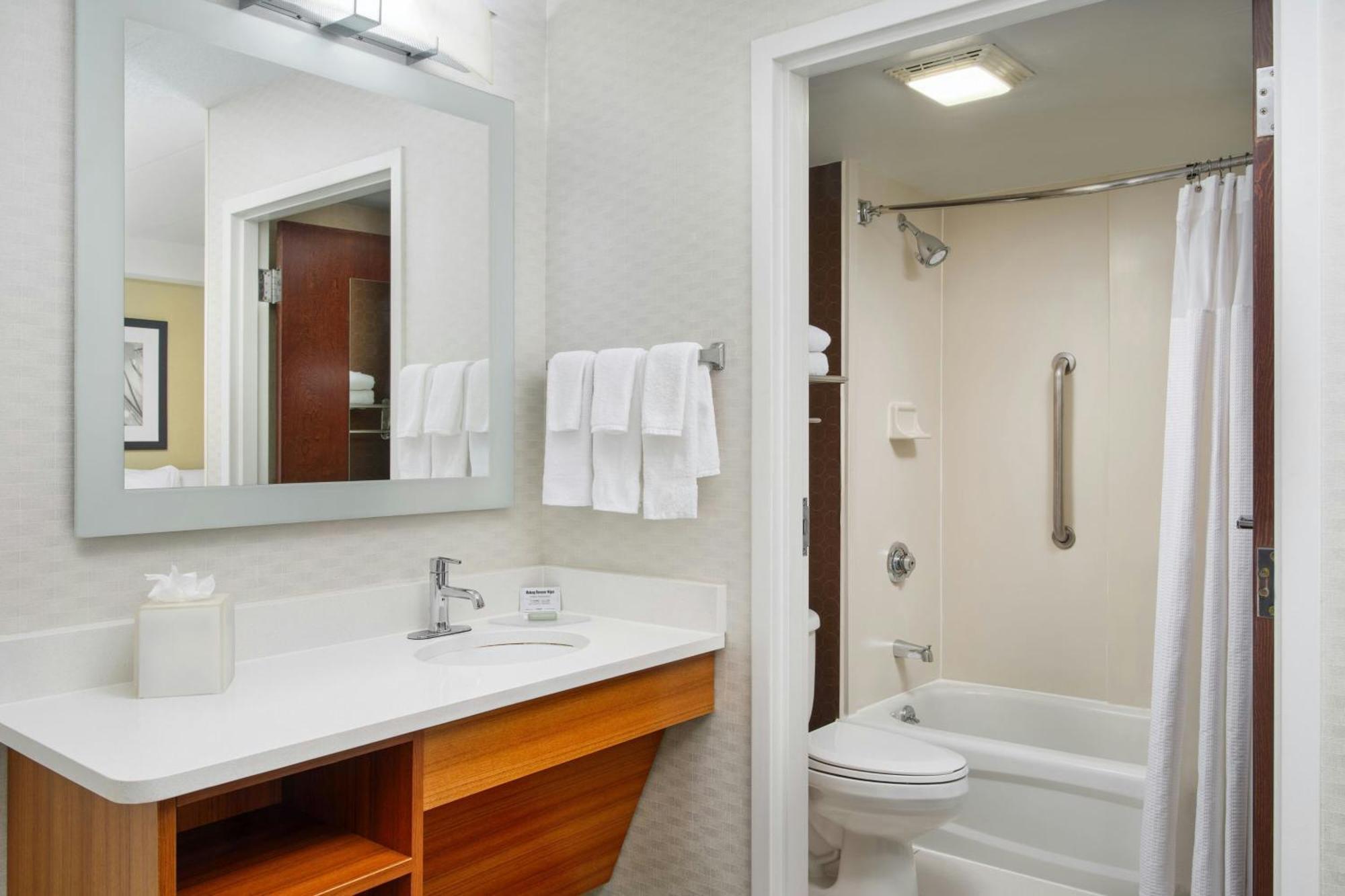 Springhill Suites By Marriott Chicago Elmhurst Oakbrook Area Exterior foto
